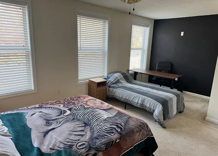 Holiday home 3bd Townhome Walking Distance To Stadiums And Downtown With Parking