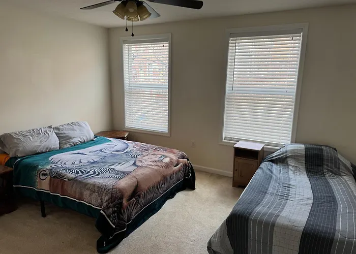 3bd Townhome Walking Distance To Stadiums And Downtown With Parking * Pittsburgh